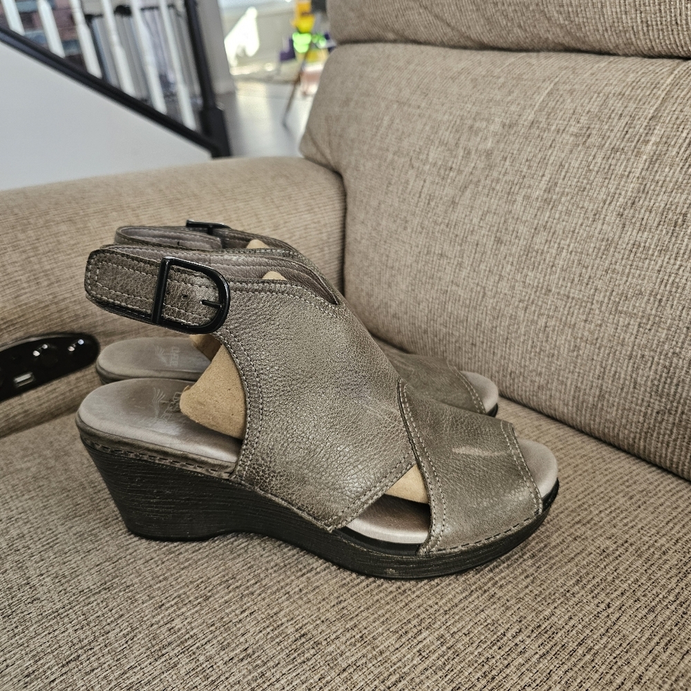 Dansko Vanda Peeptoe - Picture 5 of 8